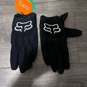 Fox riding gloves size medium
